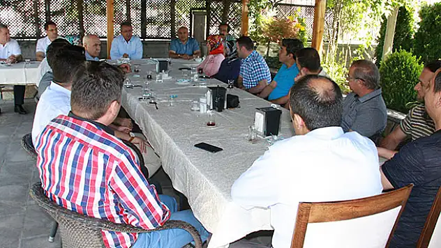 Başkan Hançerli, birim müdürleriile çalışmaları değerlendirdi