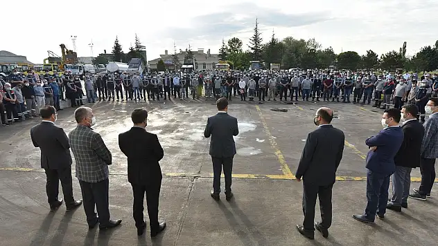 Başkan Hasan Kılca, belediye personeliyle bayramlaştı