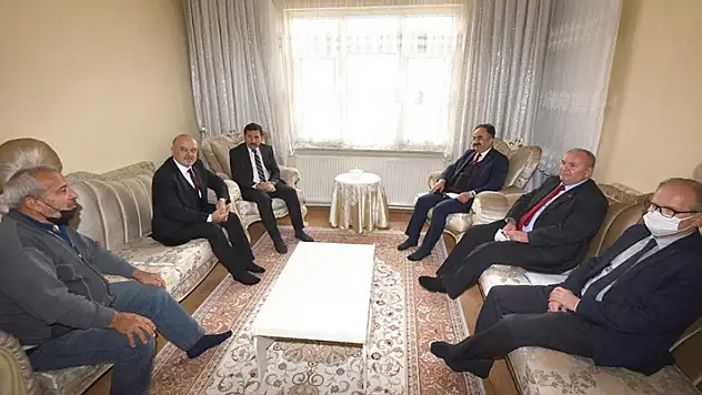 Başkan Hasan Kılca ve Kaymakam Orhan'dan şehit ailelerine ziyaret

