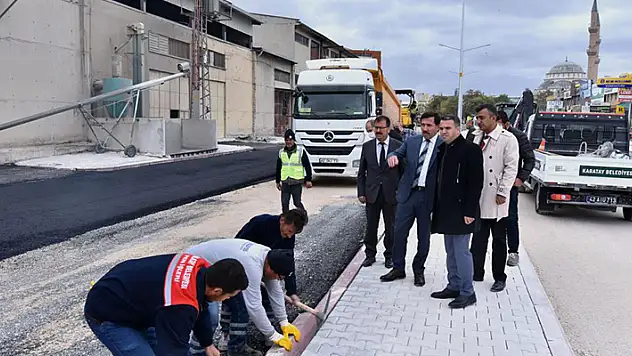 Başkan Hasan Kılca, yürütülen asfalt çalışmalarını yerinde inceledi
