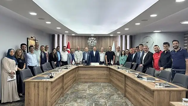 Başkan Karabacak'a doğum günü süprizi