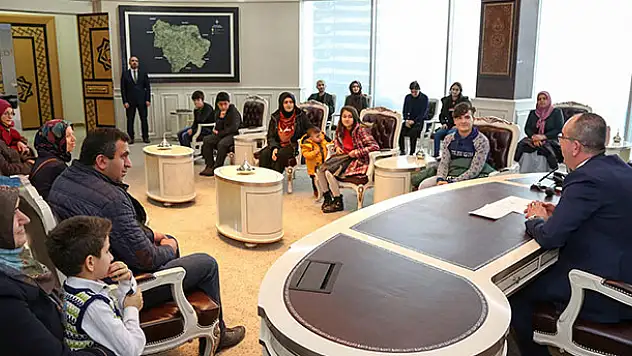Başkan Kavuş, en çok kitap okuyanları ödüllendirdi