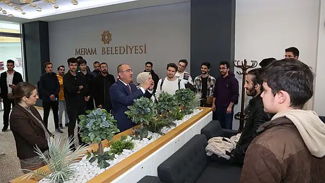 Başkan Kavuş, genç mimar adaylarını ağırladı