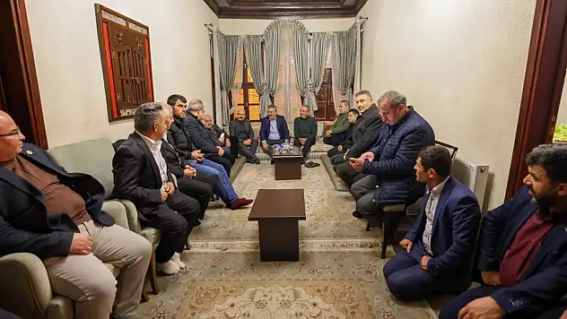 Başkan Kavuş, Meram muhtarlarıyla bir araya geldi