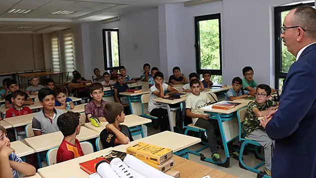 Başkan Kavuş, Meram Yaz Kursları'nın misafiri oldu