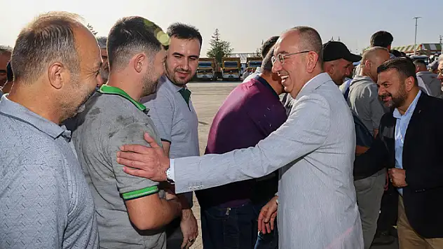Başkan Kavuş, mesai arkadaşlarıyla bayramlaştı 