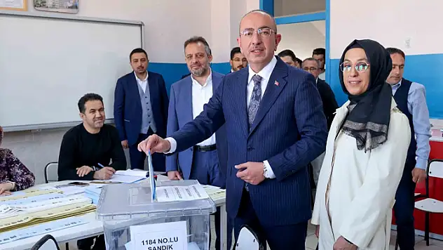 Başkan Kavuş, oyunu kullandı 
