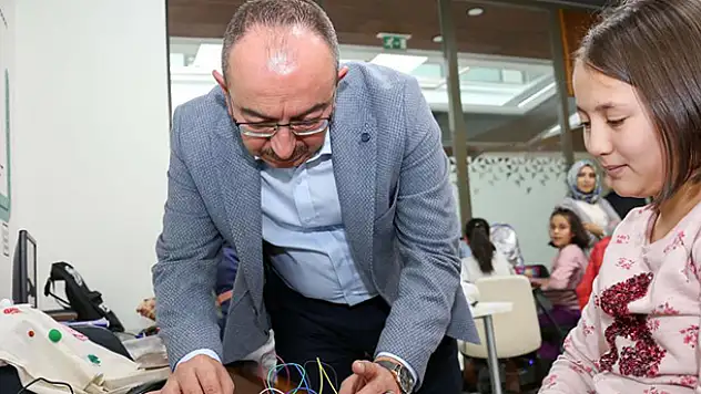 Başkan Kavuş: 'Proje ekibimiz sadece gençler için değil tüm Meramlılar için projeler üretecek'
