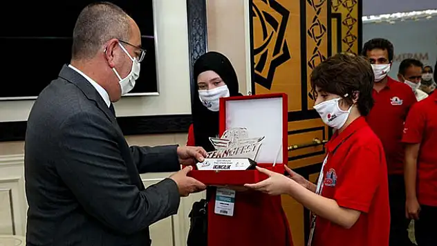 Başkan Kavuş şampiyonları ağırladı