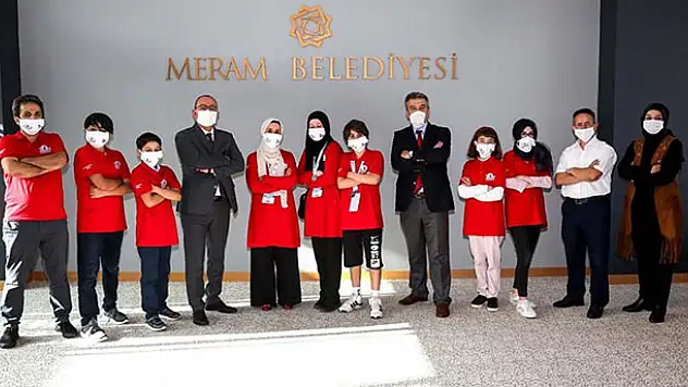 Başkan Kavuş şampiyonları ağırladı