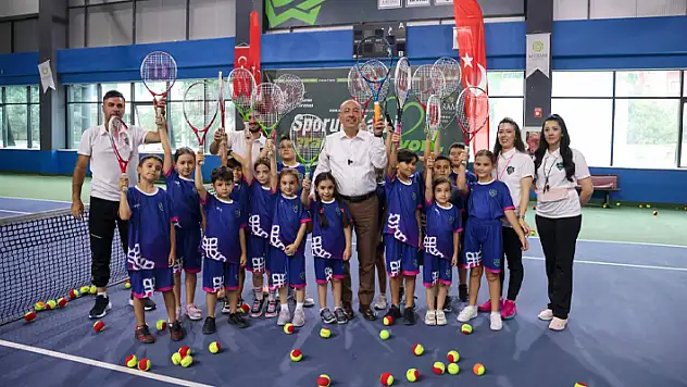 Başkan Kavuş, Yaz Spor Okullarının konuğu oldu 