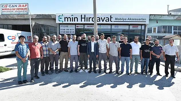 Başkan Kılca, Çalışan Gençlik Meclisi üyeleri ile birlikte sanayi esnafını ziyaret etti