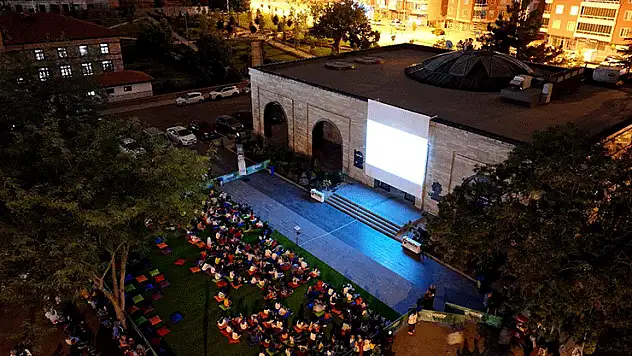 Başkan Kılca, çocukları 'Hoş Kubbe Sinema Günleri'ne davet etti