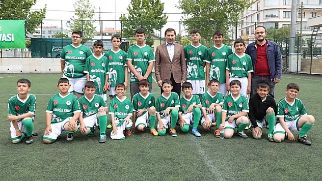 Başkan Kılca, çocukların turnuva heyecanına ortak oldu 