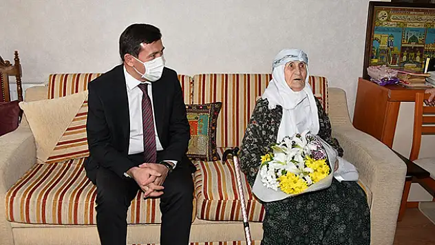 Başkan Kılca'dan 102 yaşındaki şehit kızına ziyaret