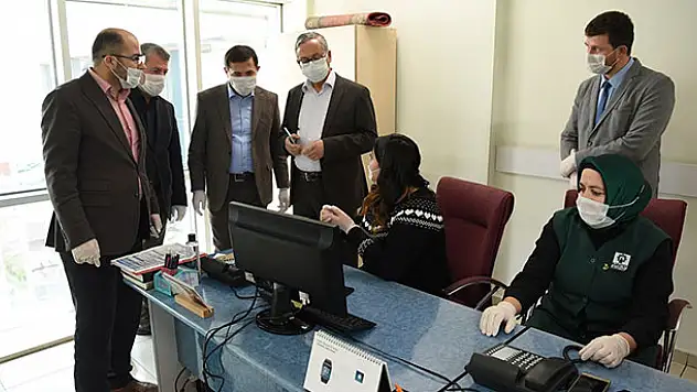 Başkan Kılca'dan şehit aileleri ve 65 yaş üstü vatandaşlara telefon
