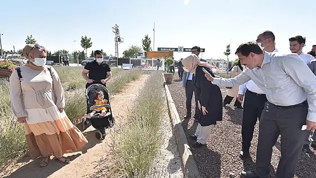 Başkan Kılca esnaf ziyareti yaptı, Lavanta Bahçesi ve Hobi Bahçesi'nde vatandaşlarla buluştu