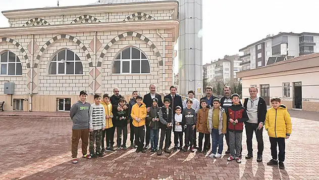 Başkan  Kılca,  Fevziçakmak Mahallesi'nde vatandaşlarla bir araya geldi