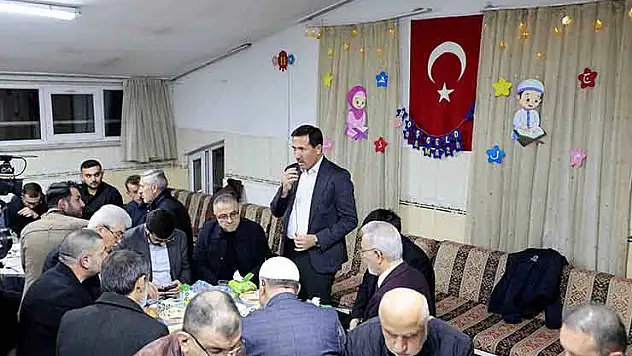Başkan Kılca, iftar ve teravih programlarında vatandaşla buluştu