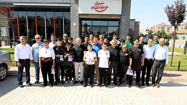 Başkan Kılca, Karatay'ın başarılı sporcularıyla buluştu