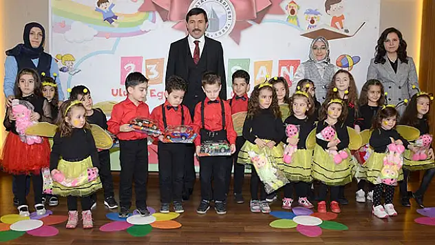 Başkan Kılca, öğrencilerin 23 Nisan coşkusuna ortak oldu