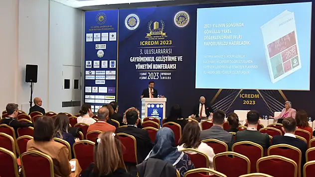 Başkan Kılca: Türkiye'deki bin 389 belediye arasında VLR raporunu hazırlayan 3 belediyeden biriyiz
