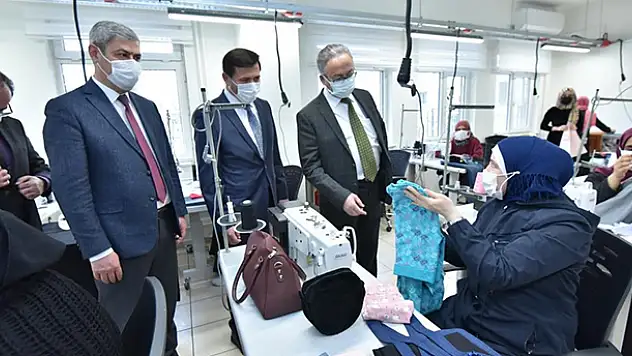 Başkan Kılca ve Kaymakam Parlar'dan BM Göçmen Bürosu'nun kursuna ziyaret