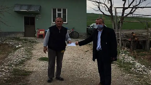 Başkan Koçer maske dağıttı ve dezenfekte çalışmalarına katıldı