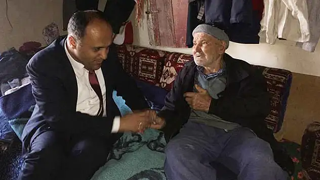 Başkan Özaltun'dan Ramazan ayında çat kapı ev ziyaretleri