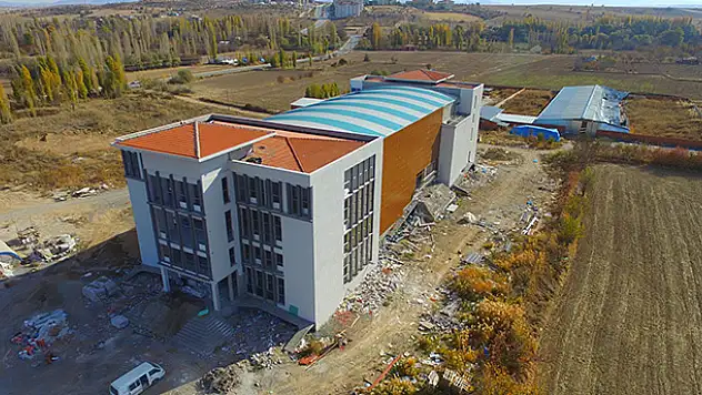 Başkan Özaltun'dan yatırımcılara AVM yapma çağrısı
