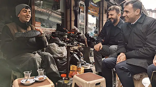 Başkan Özgökçen esnafı ziyaret etti 