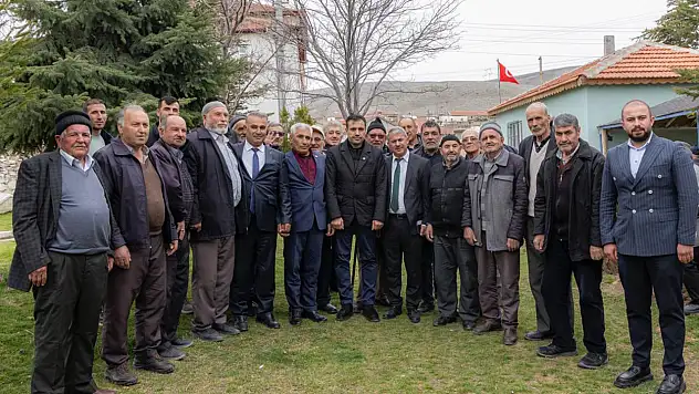 Başkan Özgökçen talepleri yerinde dinliyor