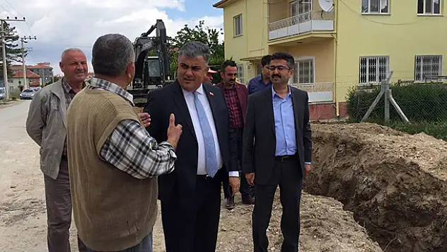 Başkan Özgüven, şebeke hattı çalışmalarını inceledi