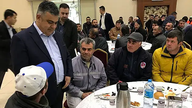 Başkan Özgüven taşeron işçilerle bir araya geldi