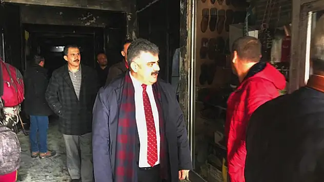 Başkan Özgüven yangında işyerleri zarar gören esnafları ziyaret etti