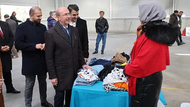 Başkan Pekyatırmacı 2. El Pazarı'nı ziyaret etti 