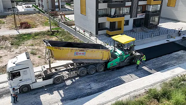 Başkan Pekyatırmacı: 2024 yılı asfaltlama hedefimizin yarısını tamamlamış durumdayız
