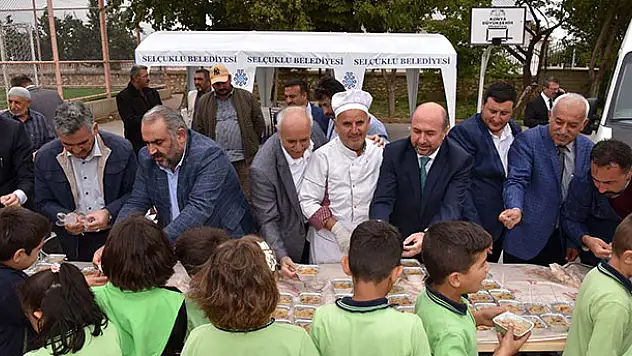 Başkan Pekyatırmacı aşure bereketine ortak oldu