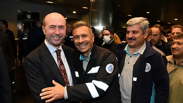 Başkan Pekyatırmacı, belediye personeliyle bayramlaştı