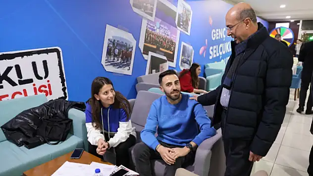 Başkan Pekyatırmacı'dan final sınavlarına hazırlanan öğrencilere ziyaret 