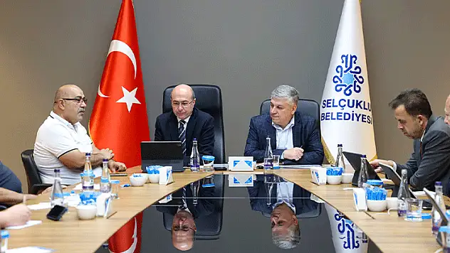 Başkan Pekyatırmacı, dış mahalle muhtarlarıyla görüştü