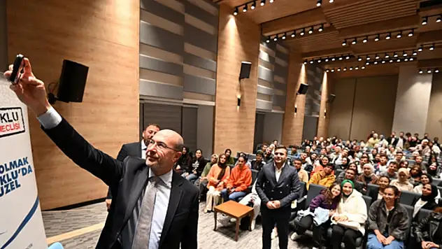 Başkan Pekyatırmacı gençlerle buluştu