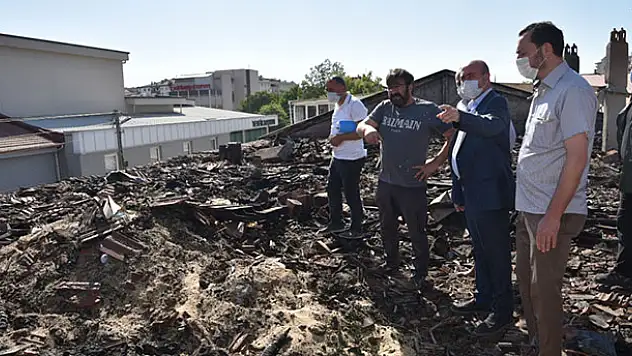 Başkan Pekyatırmacı, Manifaturacılar Sitesi'ndeki yangın alanında incelemelerde bulundu