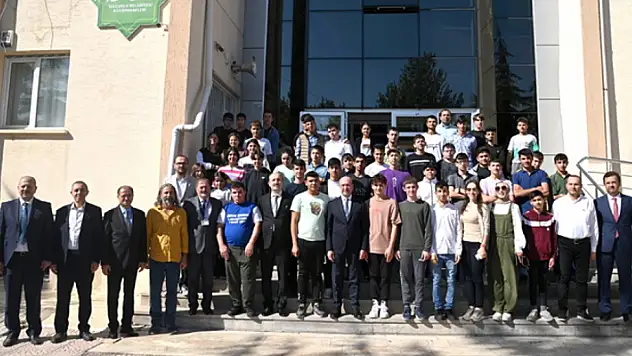 Başkan Pekyatırmacı, öğrencilerle bir araya geldi