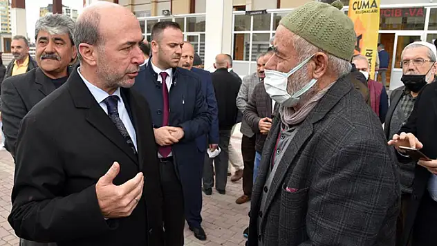 Başkan Pekyatırmacı Ramazan ayının ilk cumasında vatandaşlarla buluştu
