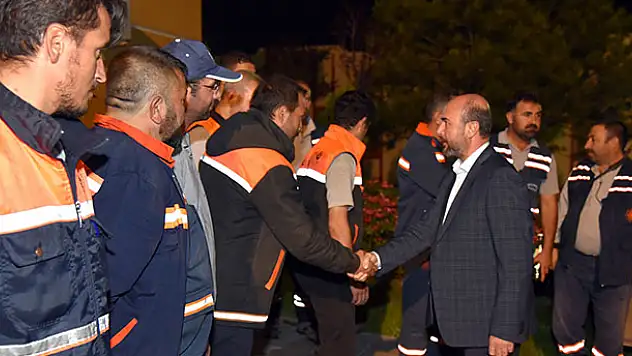Başkan Pekyatırmacı, sahurda personel ile bir araya geldi