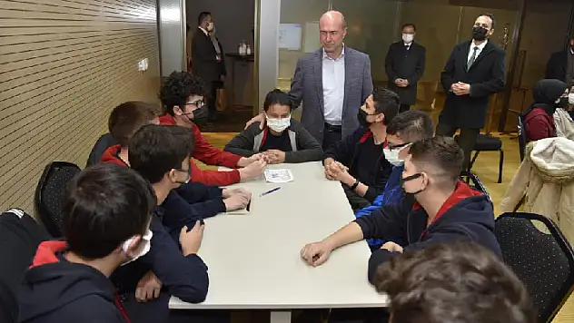 Başkan Pekyatırmacı: Sanat Akademisi'yle öğrencilerimize yeni ufuklar kazandırıyoruz
