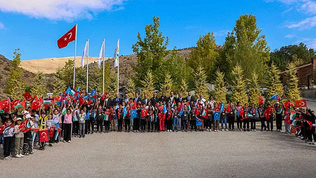 Başkan Pekyatırmacı Sille Tabiat Okulu'nda öğrencilerle bir araya geldi