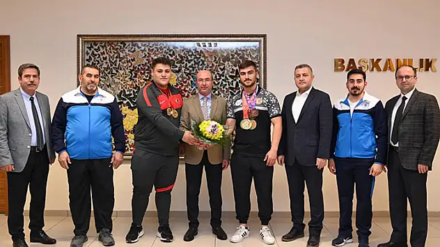 Başkan Pekyatırmacı sporcularla buluştu
