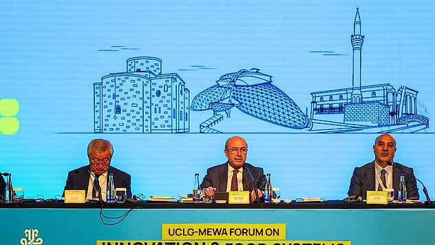 Başkan Pekyatırmacı Uclg-MEWA Forumu'nda divana başkanlık yaptı